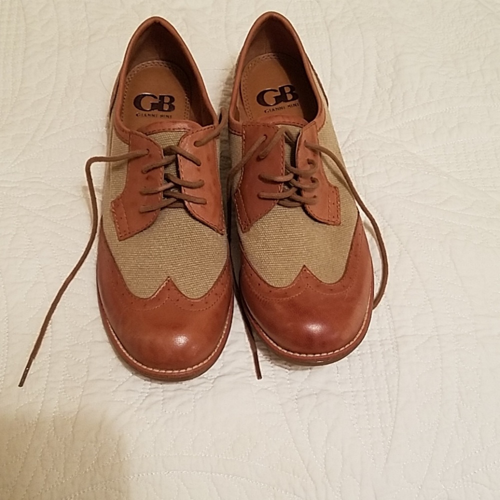 Dress shoes